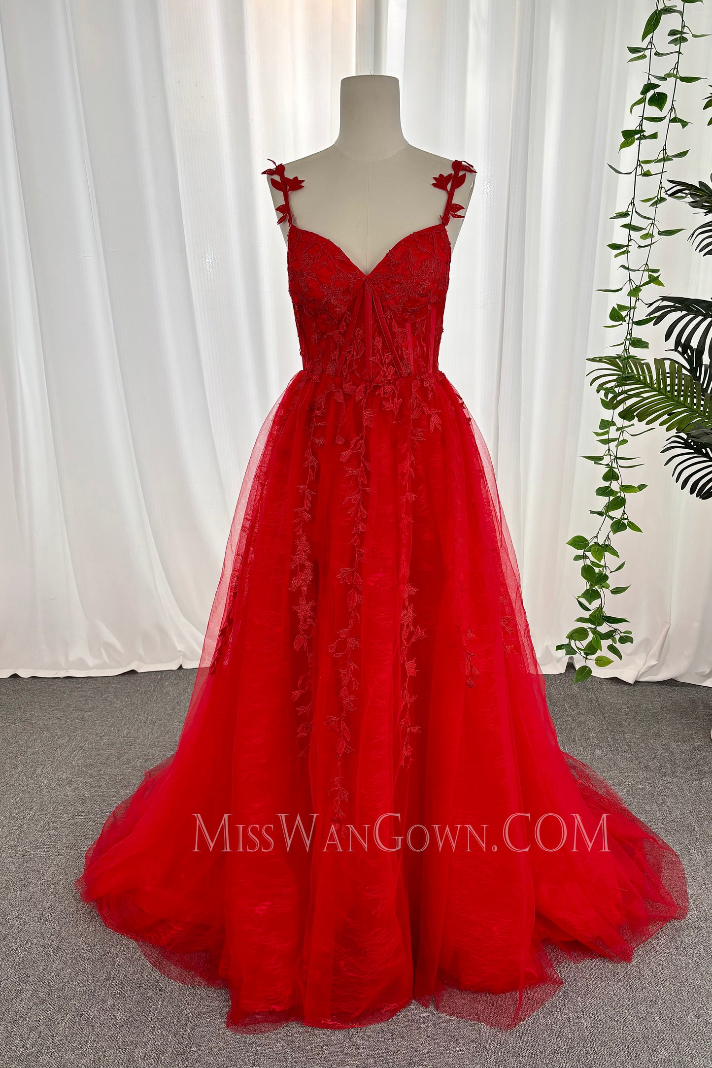 Red tulle appliqued spaghetti strap prom dresses a line sweep train high split evening dresses LF874