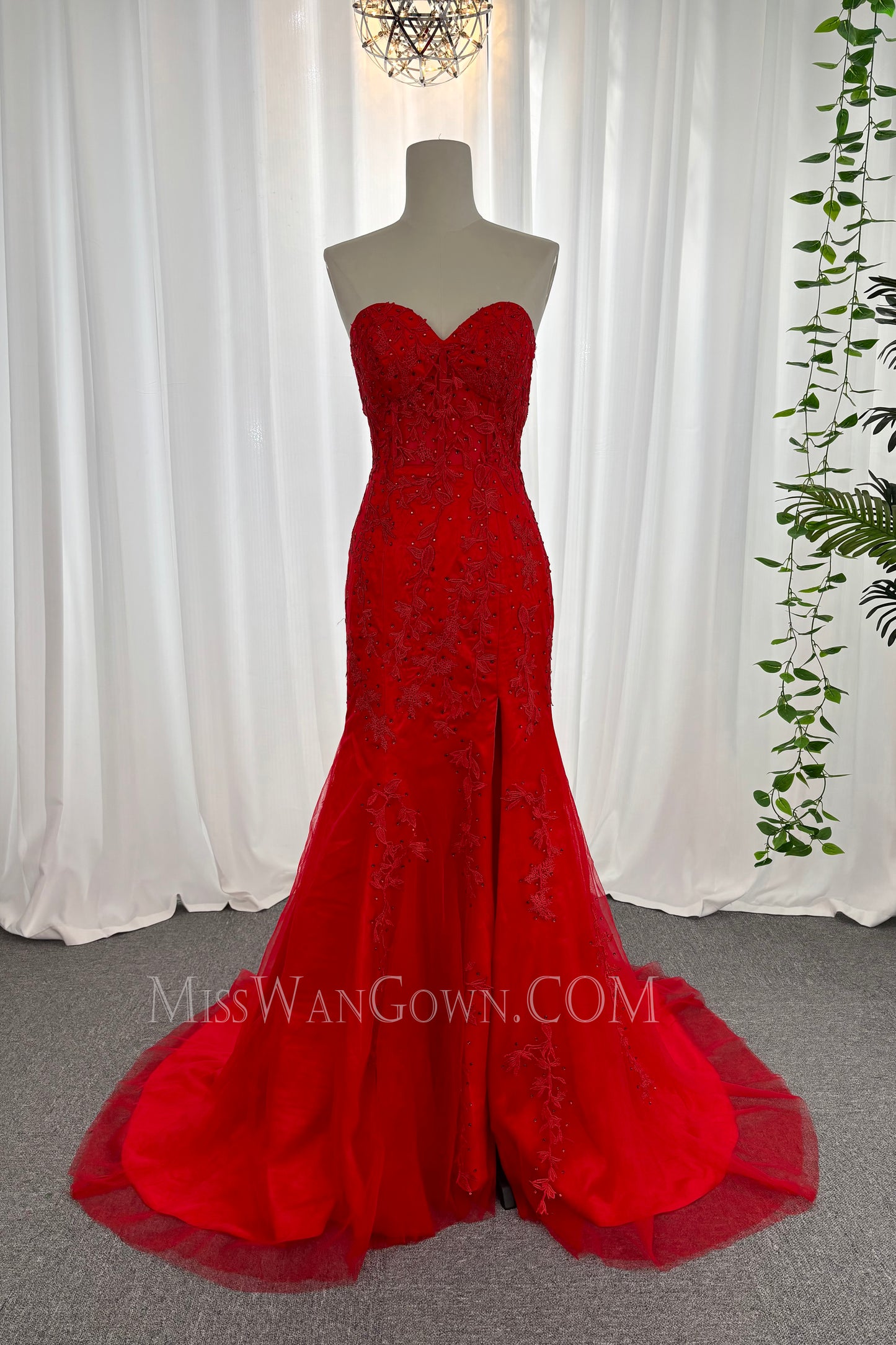 Sweetheart mermaid tulle appliqued prom dresses customized sweep train lace up evening dresses LF876