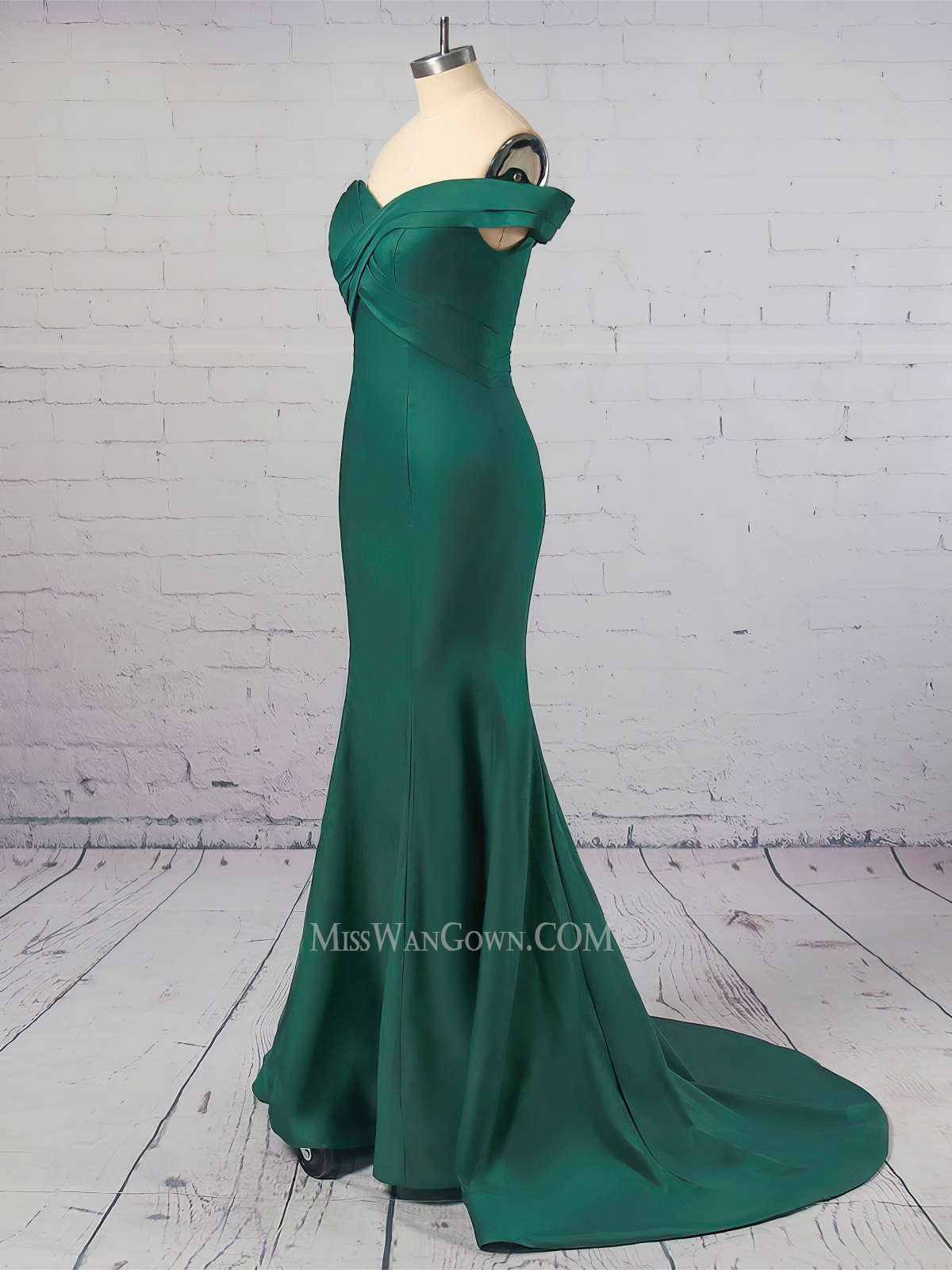 Off shoudler satin mermaid prom dresses customized sweep train evening dresses LF883