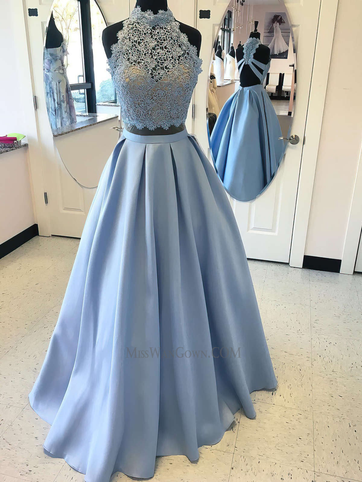 Two pieces halter satin lace beading prom dresses customized floor length evening dresses LF863