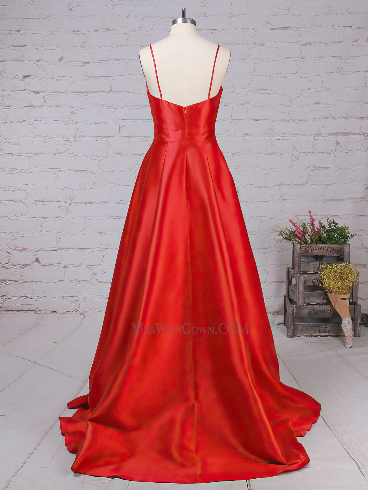 Sexy deep v neck spaghetti strap satin prom dresses sweep train evening dresses LF853