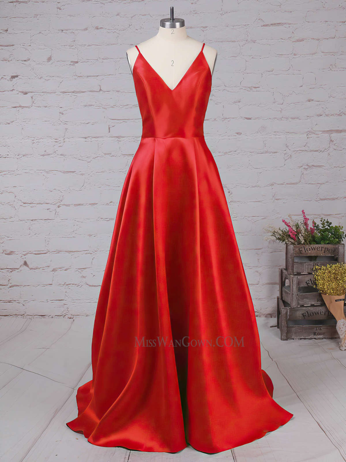 Sexy deep v neck spaghetti strap satin prom dresses sweep train evening dresses LF853