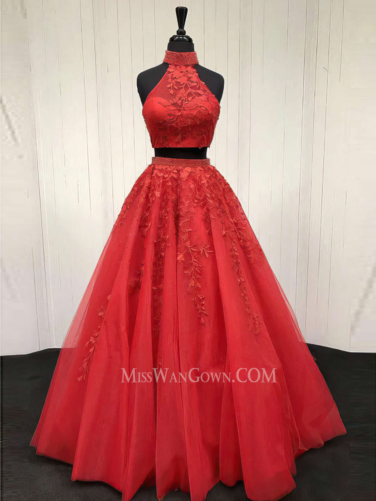 Halter tulle appliqued beading prom dresses two pieces sweep train evening dresses LF832