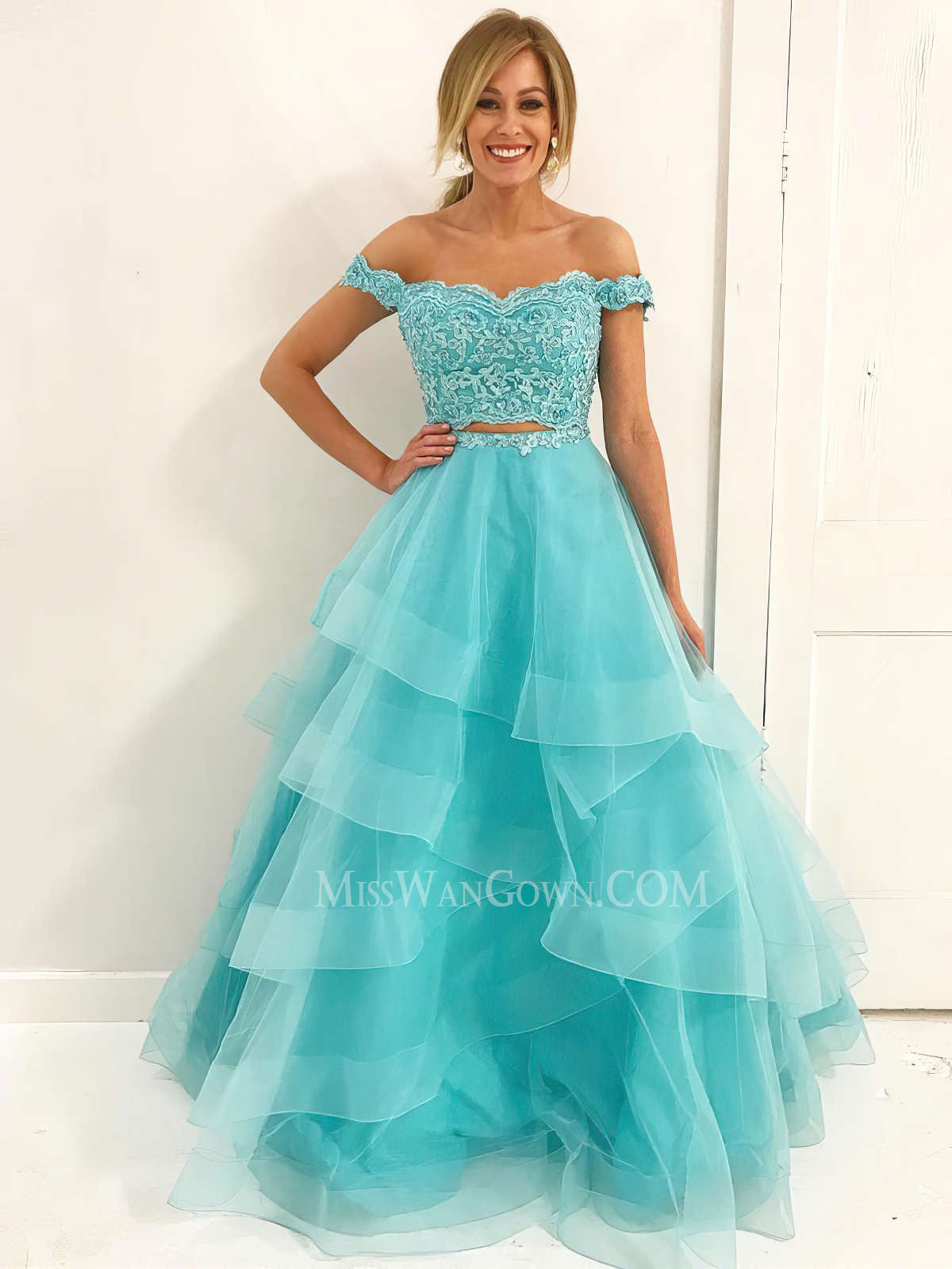 Off shoulder two pieces appliqued prom dresses customized floor length ball gowns LF828