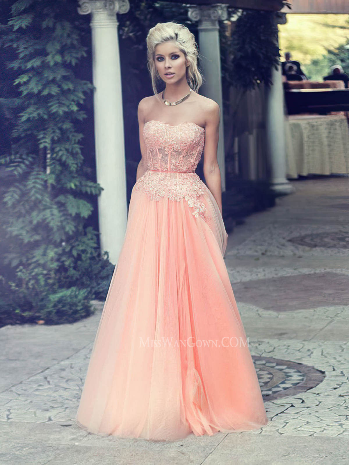 Strapless tulle appliqued beading prom dresses customized floor length evening dresses LF815