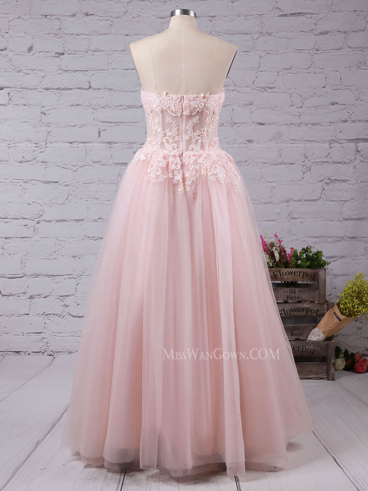 Strapless tulle appliqued beading prom dresses customized floor length evening dresses LF815