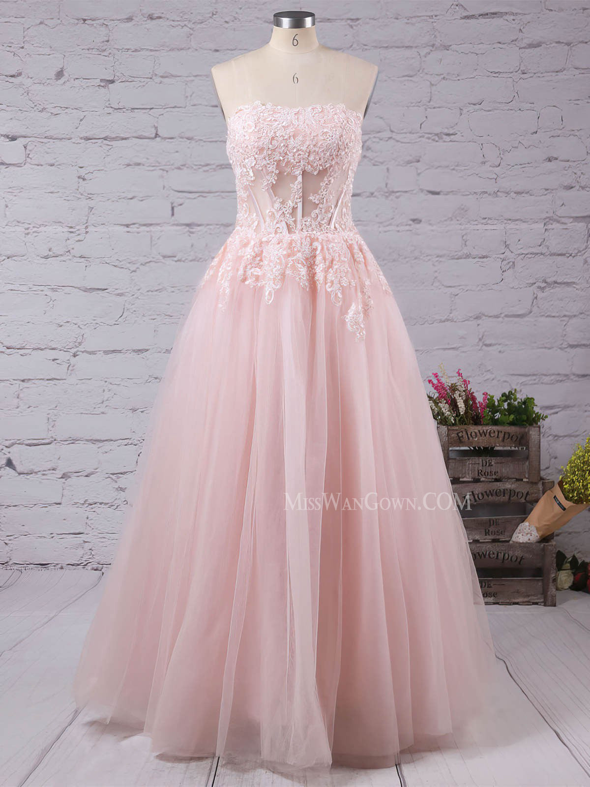 Strapless tulle appliqued beading prom dresses customized floor length evening dresses LF815